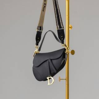 디올 레플리카  [Dior] 수입프리미엄급 디올 새들 스트랩백 신상입고 #태그 #가방 #4679